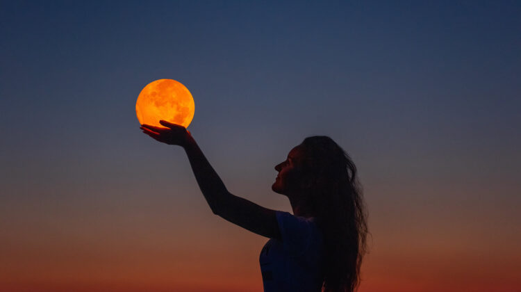 Moon Women